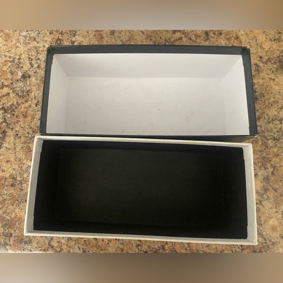 Chanel Black empty box - Picture 4 of 10